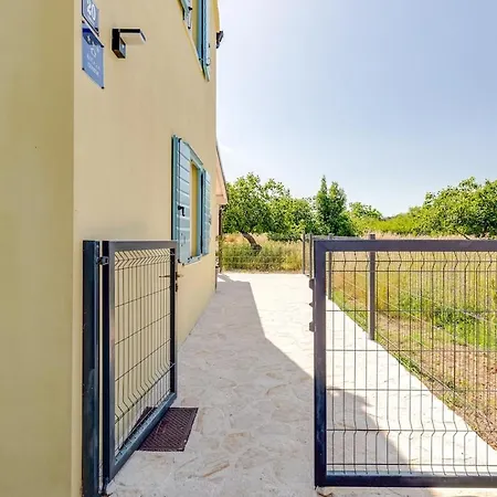 House Crassula Дом отдыха Муртер