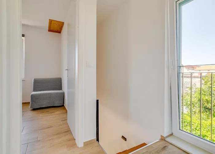 House Crassula 펜션 무르테르