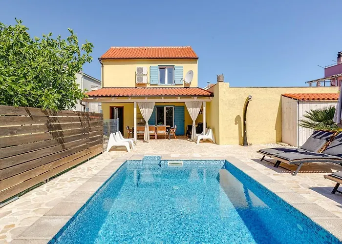 House Crassula * Murter